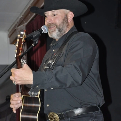 Chris Johnson great country Singer   - Entertainment